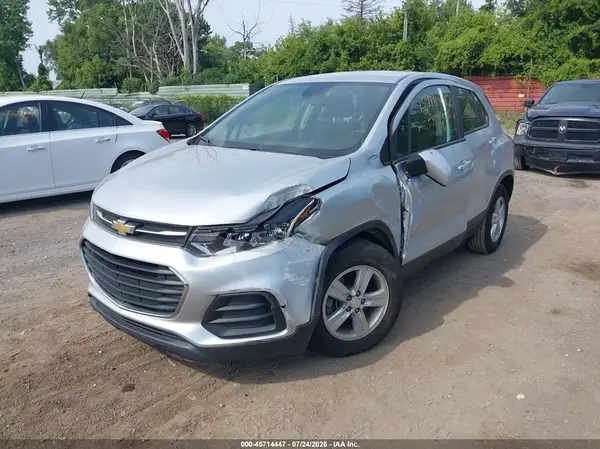 3GNCJKSB4KL355528 2019 CHEVROLET TRAX - Image 2