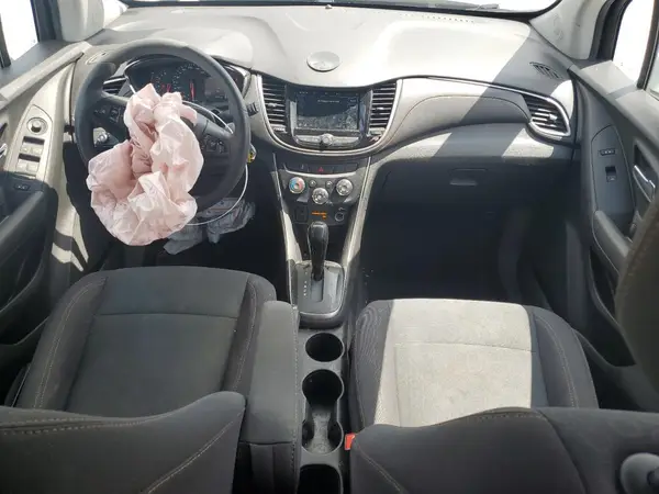 3GNCJKSB4KL367761 2019 CHEVROLET TRAX - Image 8