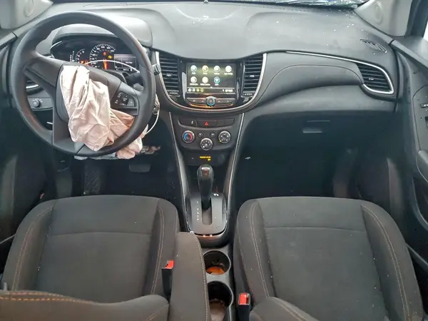 3GNCJKSB4KL368120 2019 CHEVROLET TRAX - Image 8