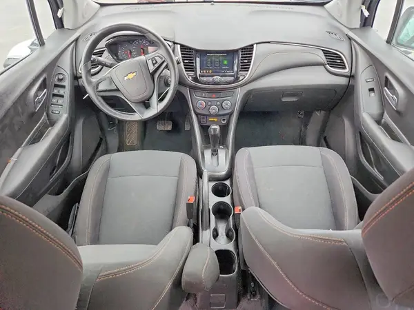3GNCJKSB4KL369669 2019 CHEVROLET TRAX - Image 8