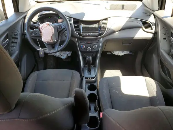 3GNCJKSB4KL372054 2019 CHEVROLET TRAX - Image 8