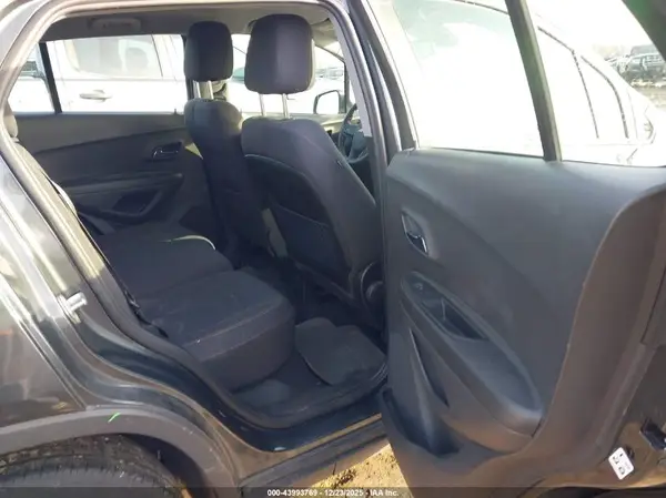 3GNCJKSB4KL380008 2019 CHEVROLET TRAX - Image 8