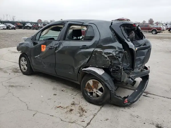 3GNCJKSB4KL387086 2019 CHEVROLET TRAX - Image 2