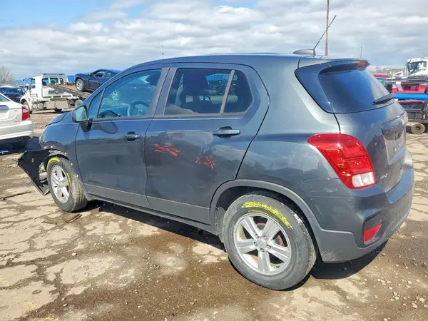 3GNCJKSB4KL400127 2019 CHEVROLET TRAX - Image 2