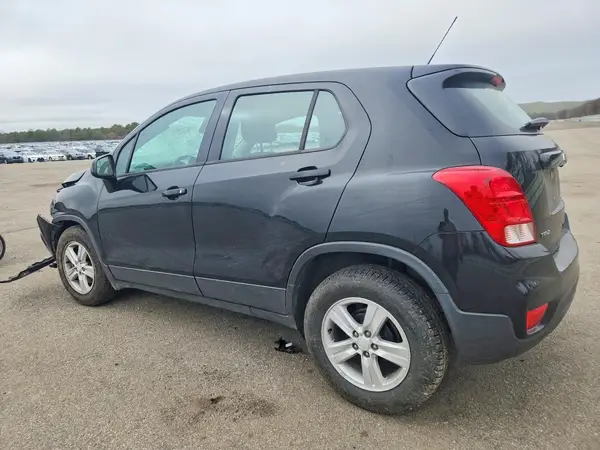3GNCJKSB4KL405652 2019 CHEVROLET TRAX - Image 2