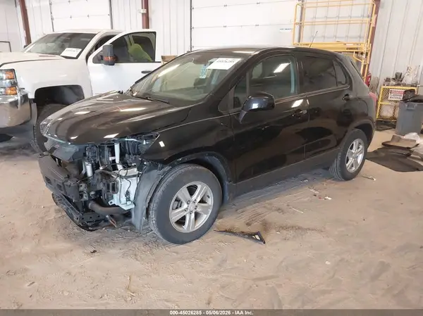 3GNCJKSB4LL133833 2020 CHEVROLET TRAX - Image 2