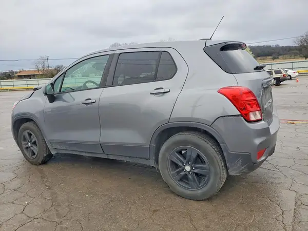 3GNCJKSB4LL138059 2020 CHEVROLET TRAX - Image 2
