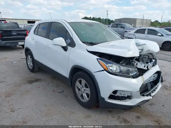 3GNCJKSB4LL155718 2020 CHEVROLET TRAX - Image 1