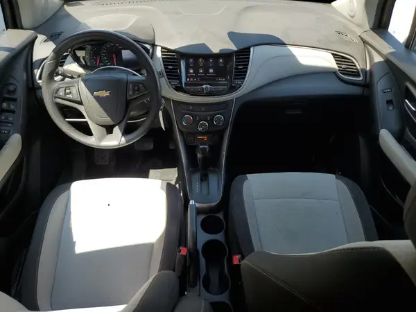 3GNCJKSB4LL158795 2020 CHEVROLET TRAX - Image 8