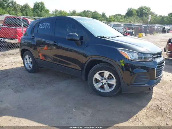 3GNCJKSB4LL167268 2020 CHEVROLET TRAX - Image 1