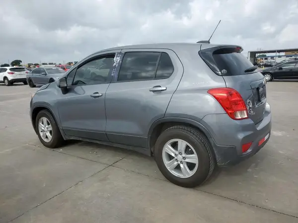 3GNCJKSB4LL175757 2020 CHEVROLET TRAX - Image 2