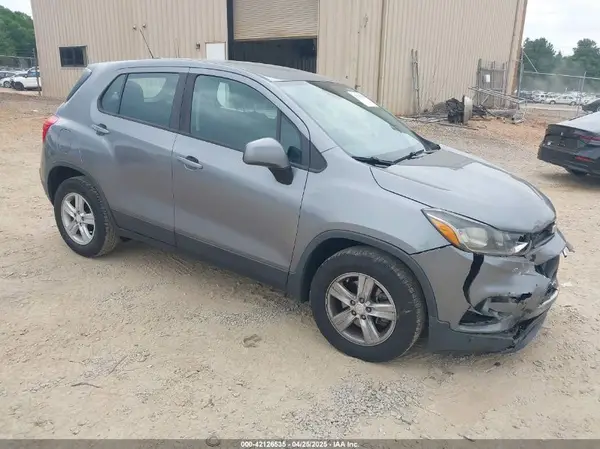 3GNCJKSB4LL176651 2020 CHEVROLET TRAX - Image 1