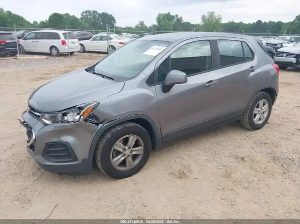 3GNCJKSB4LL176651 2020 CHEVROLET TRAX - Image 2