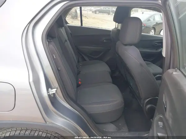 3GNCJKSB4LL176651 2020 CHEVROLET TRAX - Image 8