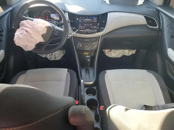3GNCJKSB4LL184006 2020 CHEVROLET TRAX - Image 8
