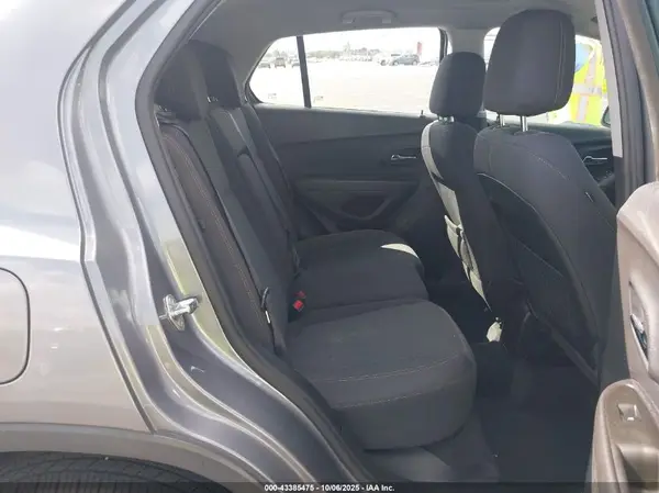 3GNCJKSB4LL191411 2020 CHEVROLET TRAX - Image 8