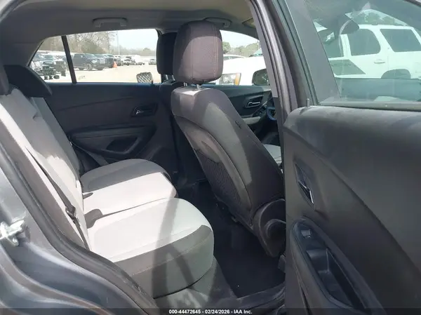3GNCJKSB4LL207610 2020 CHEVROLET TRAX - Image 8