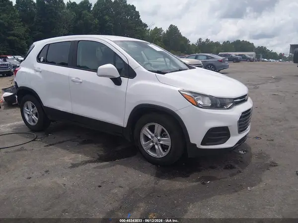 3GNCJKSB4LL208689 2020 CHEVROLET TRAX - Image 1