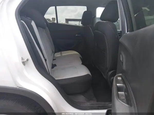 3GNCJKSB4LL208689 2020 CHEVROLET TRAX - Image 8