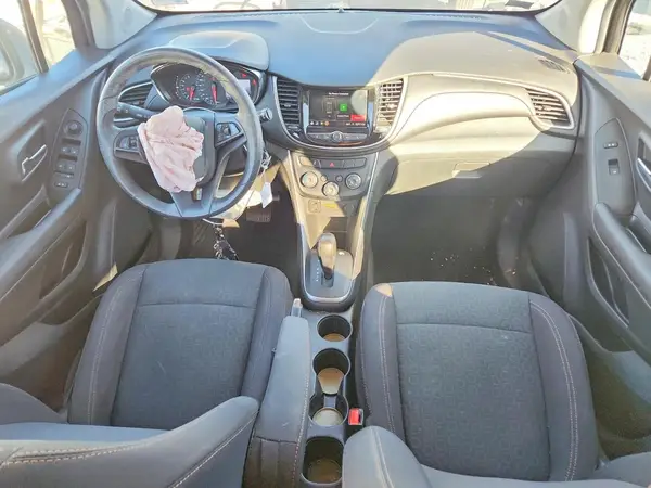 3GNCJKSB4LL220082 2020 CHEVROLET TRAX - Image 8