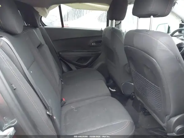 3GNCJKSB4LL244947 2020 CHEVROLET TRAX - Image 8