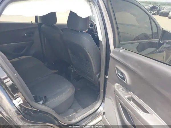 3GNCJKSB4LL249047 2020 CHEVROLET TRAX - Image 8