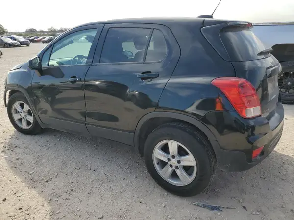 3GNCJKSB4LL292805 2020 CHEVROLET TRAX - Image 2