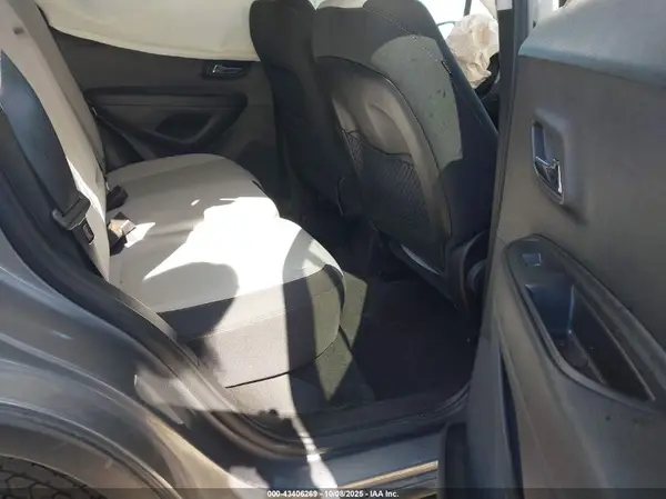 3GNCJKSB4LL298412 2020 CHEVROLET TRAX - Image 8