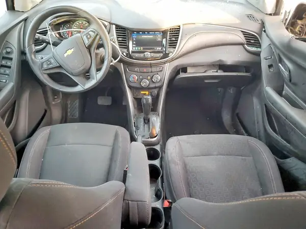 3GNCJKSB4LL298586 2020 CHEVROLET TRAX - Image 8