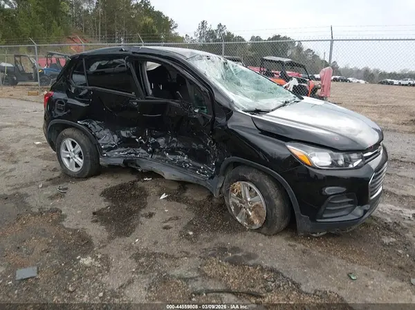 3GNCJKSB4LL300448 2020 CHEVROLET TRAX - Image 1