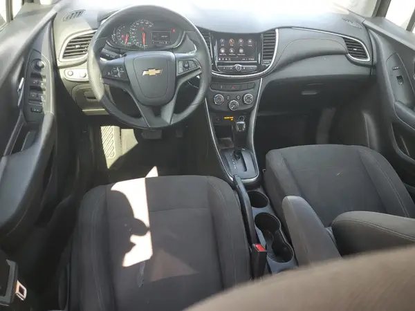 3GNCJKSB4LL300675 2020 CHEVROLET TRAX - Image 8