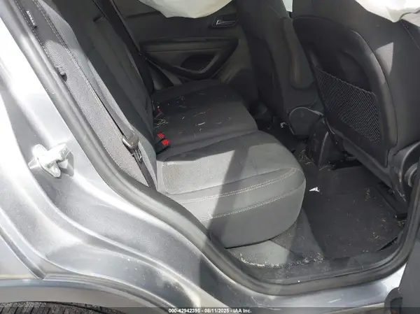 3GNCJKSB4LL304600 2020 CHEVROLET TRAX - Image 8