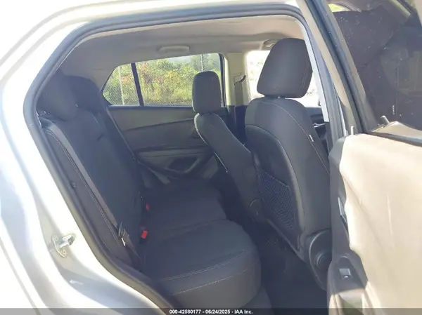 3GNCJKSB4LL323891 2020 CHEVROLET TRAX - Image 8