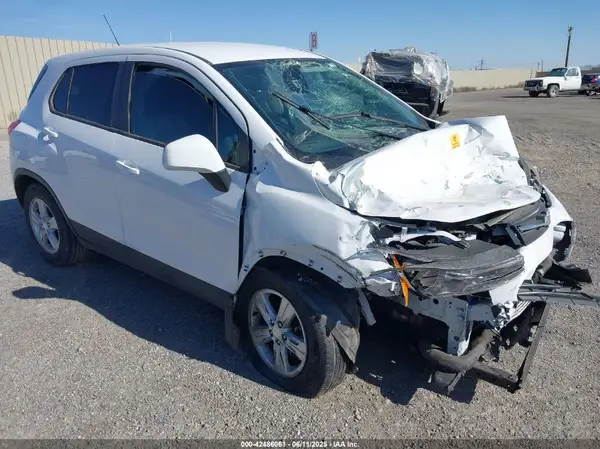 3GNCJKSB4LL332316 2020 CHEVROLET TRAX - Image 1