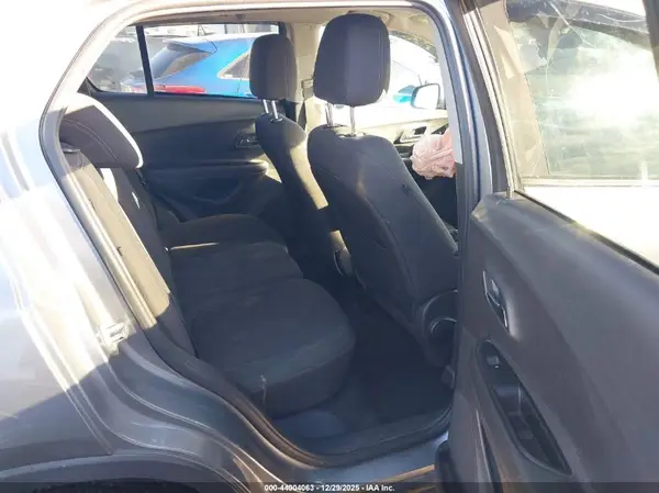 3GNCJKSB4LL339539 2020 CHEVROLET TRAX - Image 8