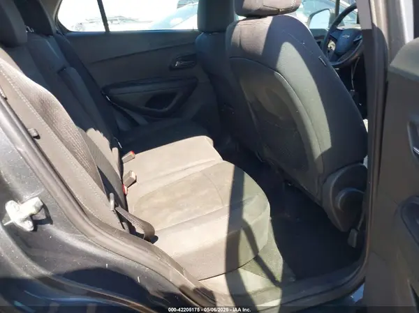 3GNCJKSB5GL116030 2016 CHEVROLET TRAX - Image 8