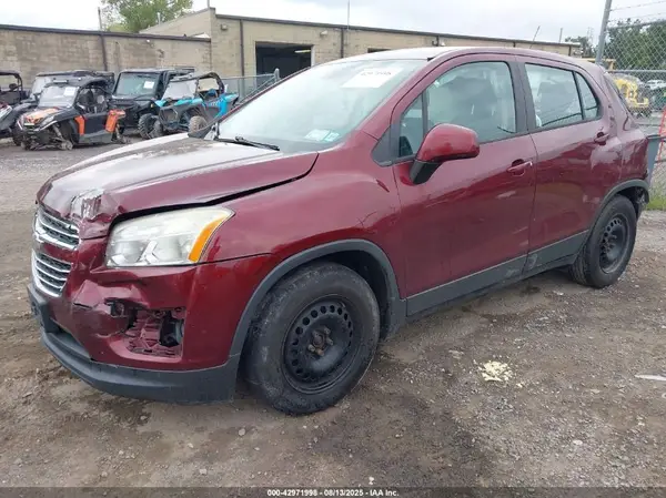 3GNCJKSB5GL117856 2016 CHEVROLET TRAX - Image 2