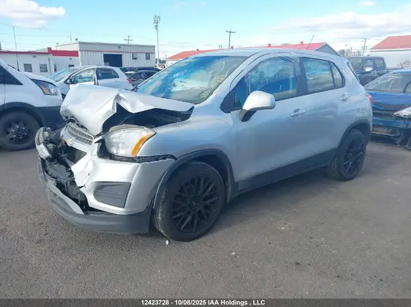 3GNCJKSB5GL158827 2016 CHEVROLET TRAX - Image 2