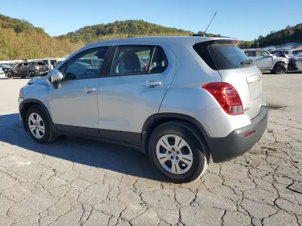 3GNCJKSB5GL265814 2016 CHEVROLET TRAX - Image 2