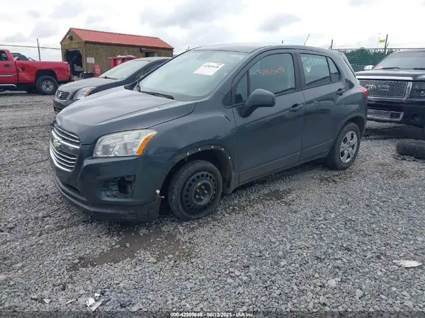 3GNCJKSB5GL273721 2016 CHEVROLET TRAX - Image 2