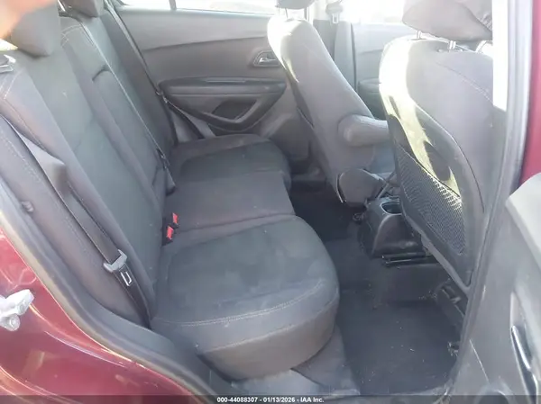 3GNCJKSB5HL135159 2017 CHEVROLET TRAX - Image 8