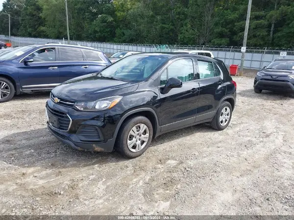3GNCJKSB5HL175659 2017 CHEVROLET TRAX - Image 2