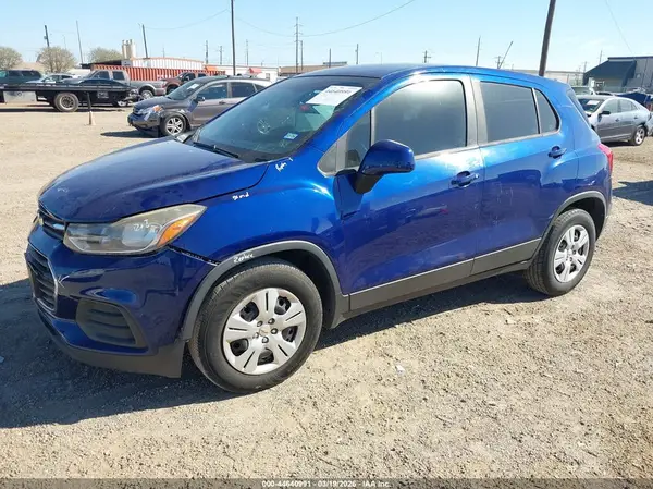 3GNCJKSB5HL206814 2017 CHEVROLET TRAX - Image 2
