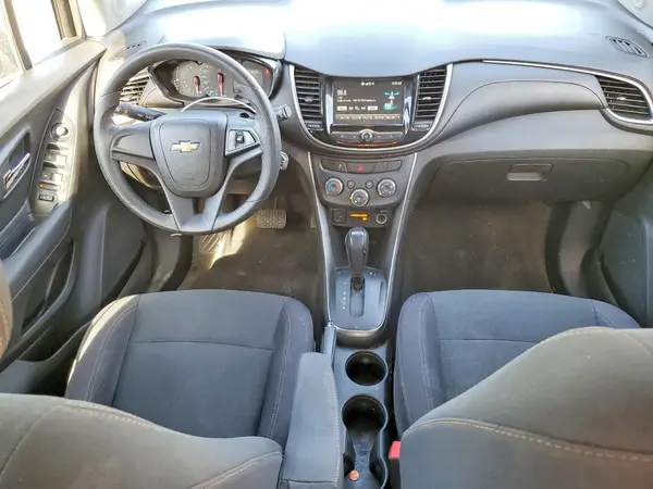 3GNCJKSB5HL211558 2017 CHEVROLET TRAX - Image 8