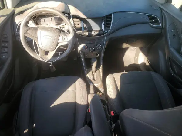 3GNCJKSB5HL237383 2017 CHEVROLET TRAX - Image 8
