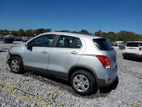 3GNCJKSB5HL238453 2017 CHEVROLET TRAX - Image 2