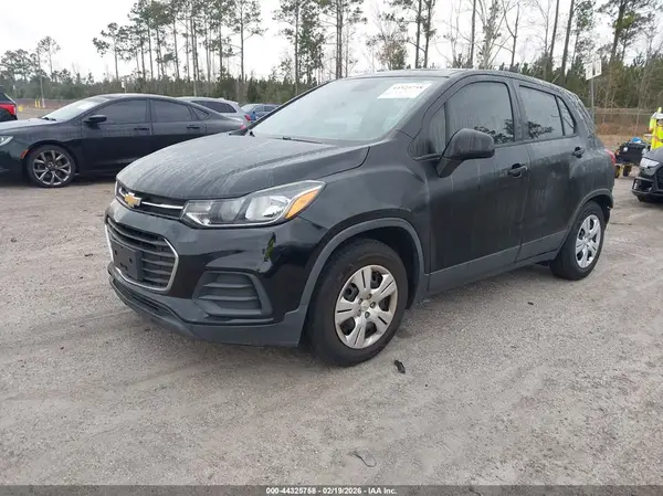 3GNCJKSB5HL252112 2017 CHEVROLET TRAX - Image 2