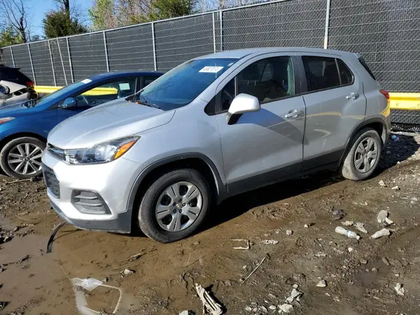 3GNCJKSB5HL257830 2017 CHEVROLET TRAX - Image 1