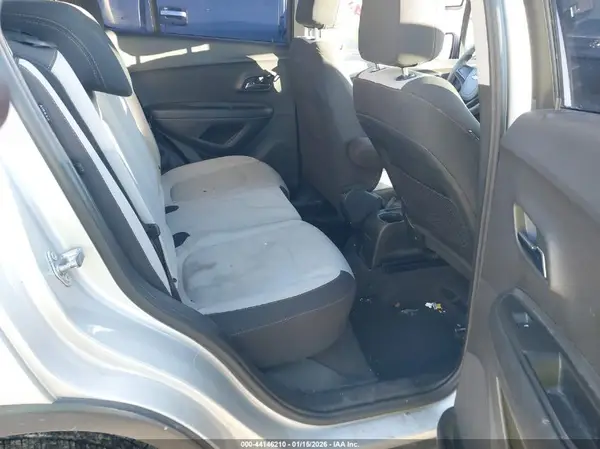 3GNCJKSB5HL258024 2017 CHEVROLET TRAX - Image 8