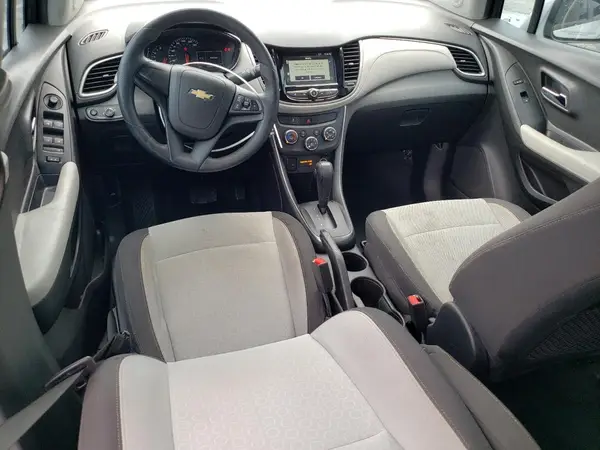 3GNCJKSB5HL265801 2017 CHEVROLET TRAX - Image 8